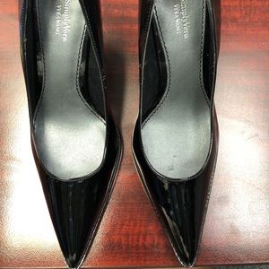 Vera Wang Black Patten Leather . Never worn .